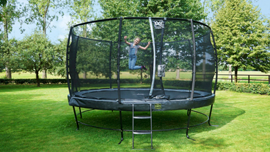 Quelles sont les différences entre les trampolines Elegant d'EXIT Toys ?