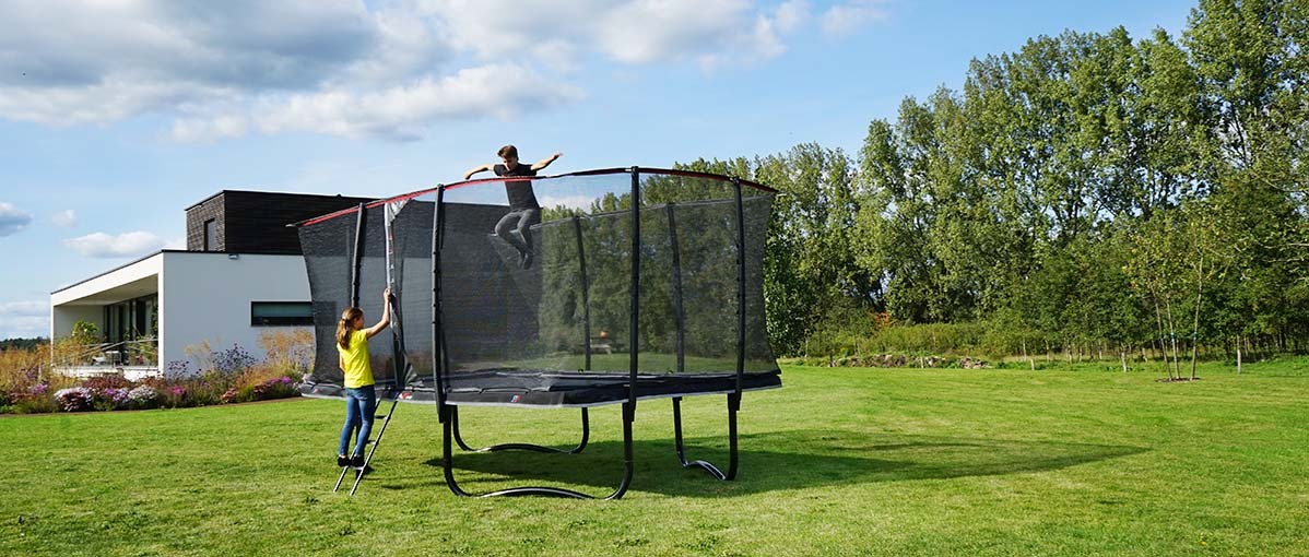 Protéger le trampoline EXIT des vents forts