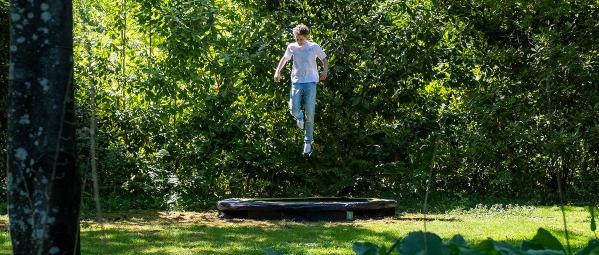 Wat is het verschil tussen een inground trampoline en een opbouw trampoline?