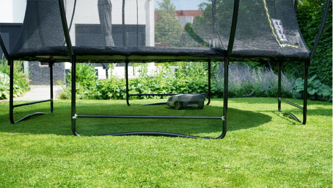 Butée de tondeuse robot EXIT : LA solution pour les trampolines sur pelouse