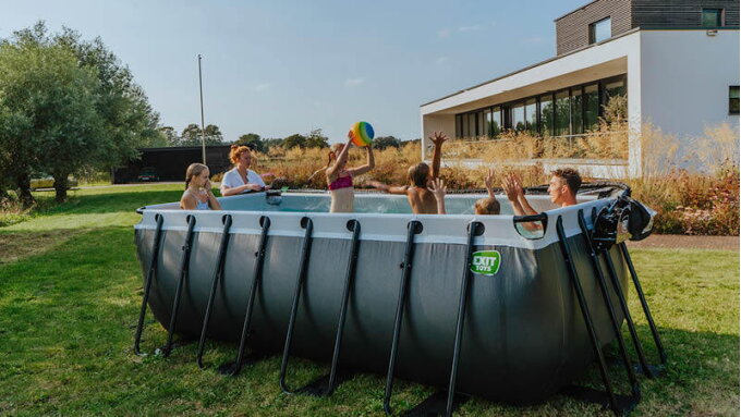 Comment entretenir ta piscine en pleine saison ?