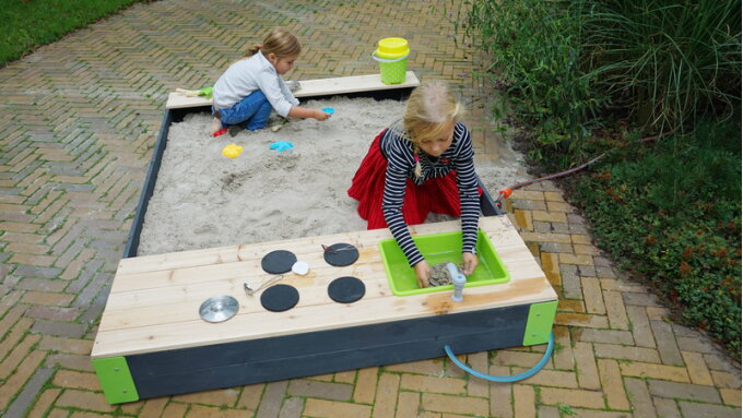Zandbak kopen voor in de tuin: waar let je op? | EXIT Toys