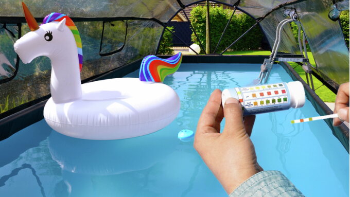 Analyser l'eau de piscine