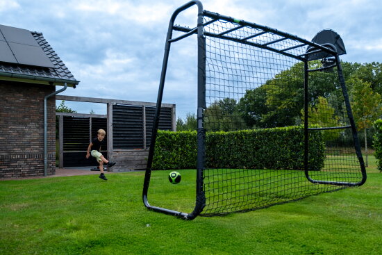 Deux nouvelles versions: compacte (205) et spacieuse (305), toutes deux modulaires et solides.